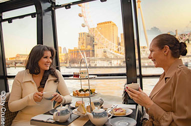 テムズ川アフタヌーンティークルーズアフタヌーンティー付き